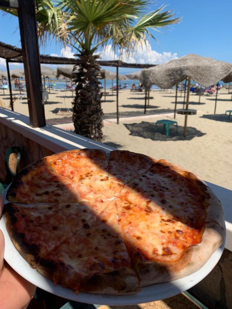 Villaggio Turistico La Baia Degli Angeli Margherita Di Savoia Bagian luar foto