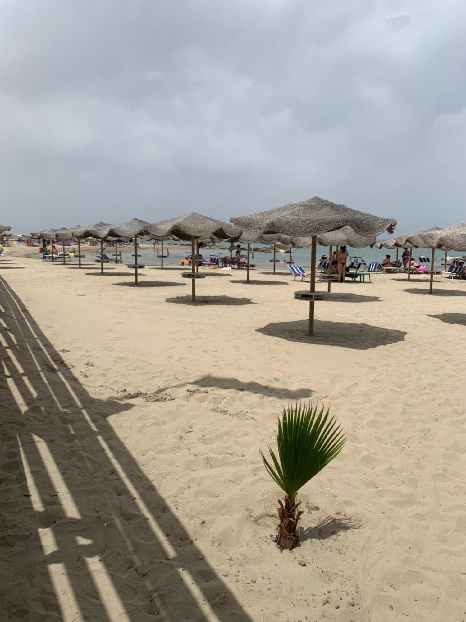 Villaggio Turistico La Baia Degli Angeli Margherita Di Savoia Bagian luar foto